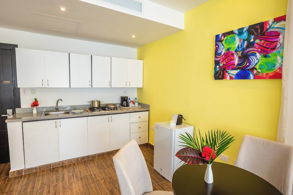 Whalaurban Punta Cana 40/56
