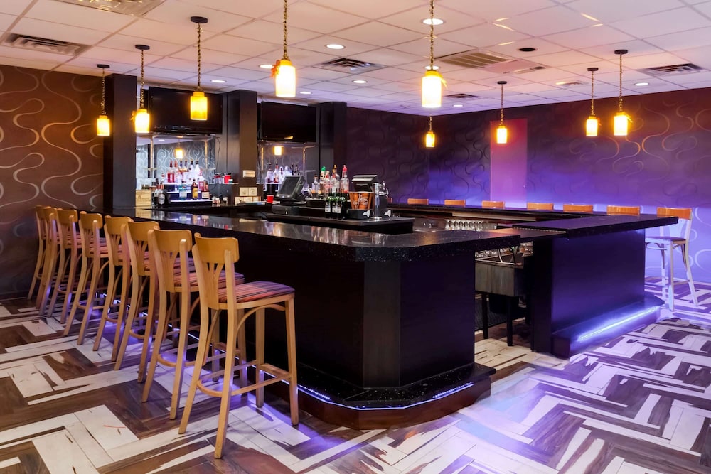 Ramada By Wyndham Newburgh/West Point 32/46