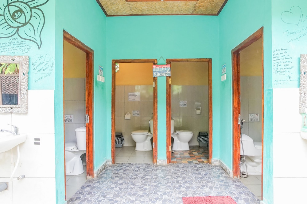 Padi-Padi Backpackers Home 49/50