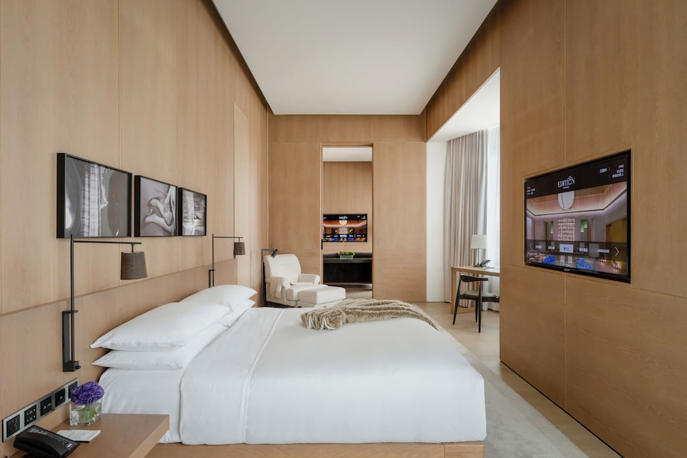 Bund, Suite, King Bed, with View