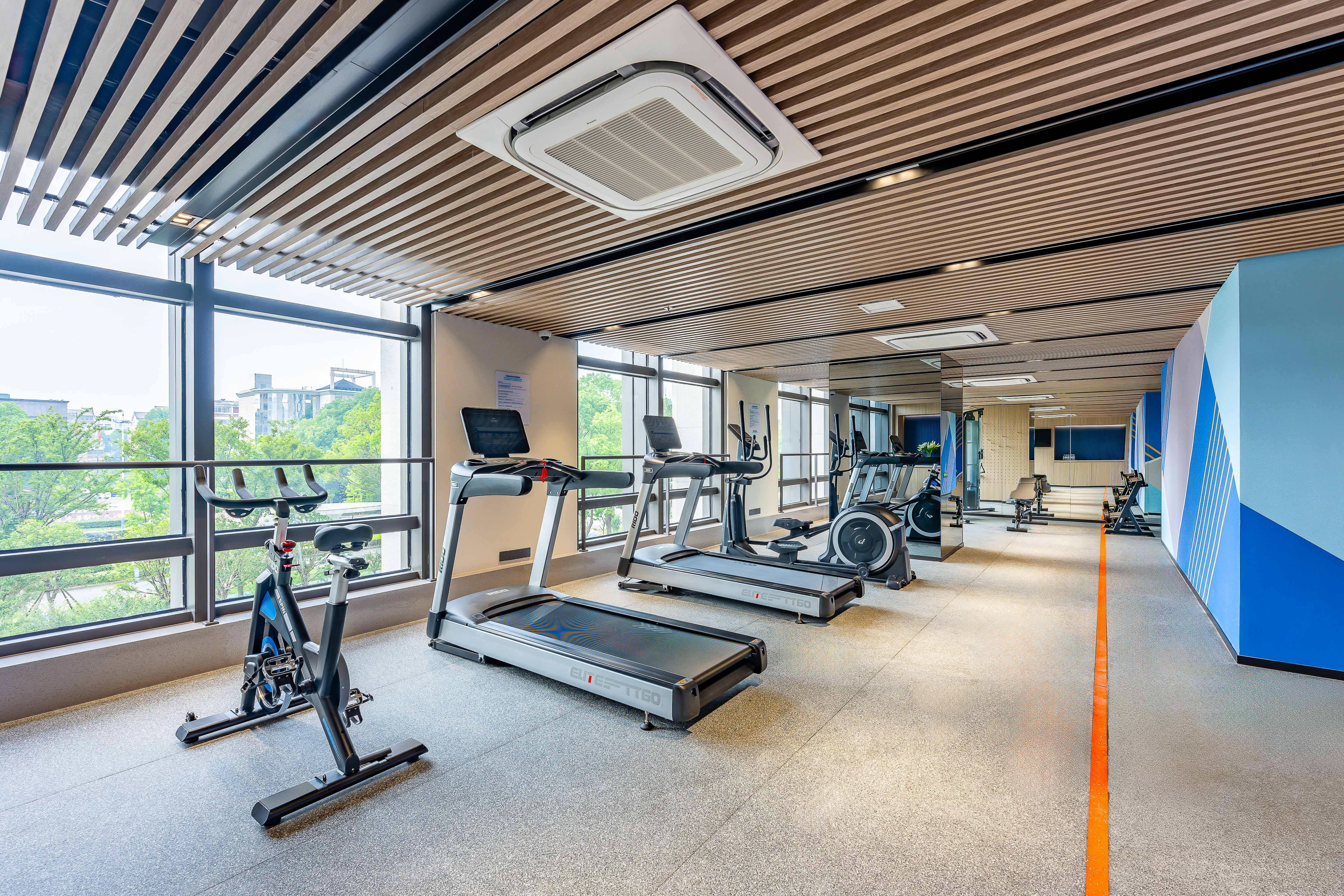 Holiday Inn Express Haimen City Center By IHG 24/35