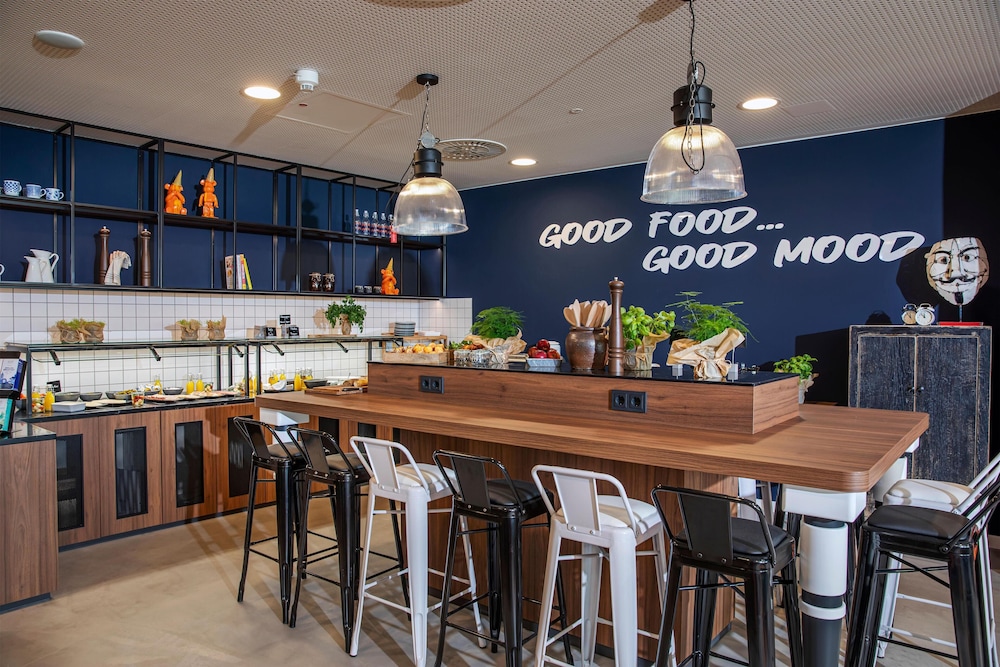 LOGINN Hotel Offenbach 39/54