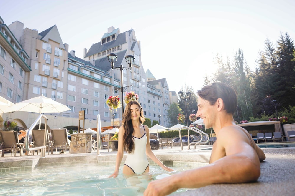 Fairmont Chateau Whistler Gold Experience 18/48