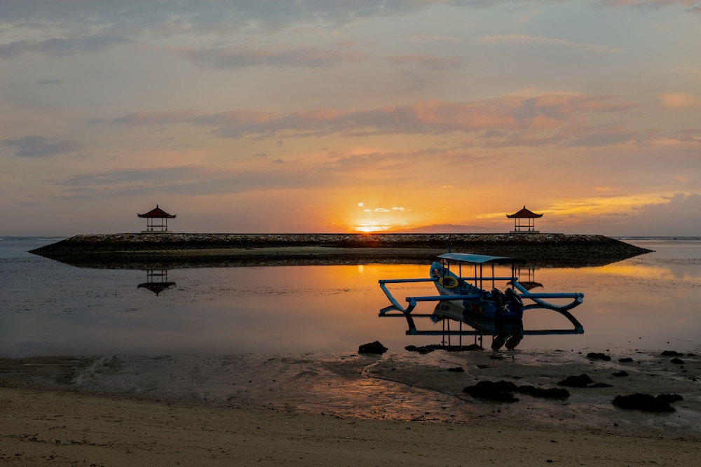 Taksu Sanur Hotel 71/76