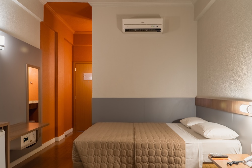 Hotel 10 Aparecida de Goiania 17/54