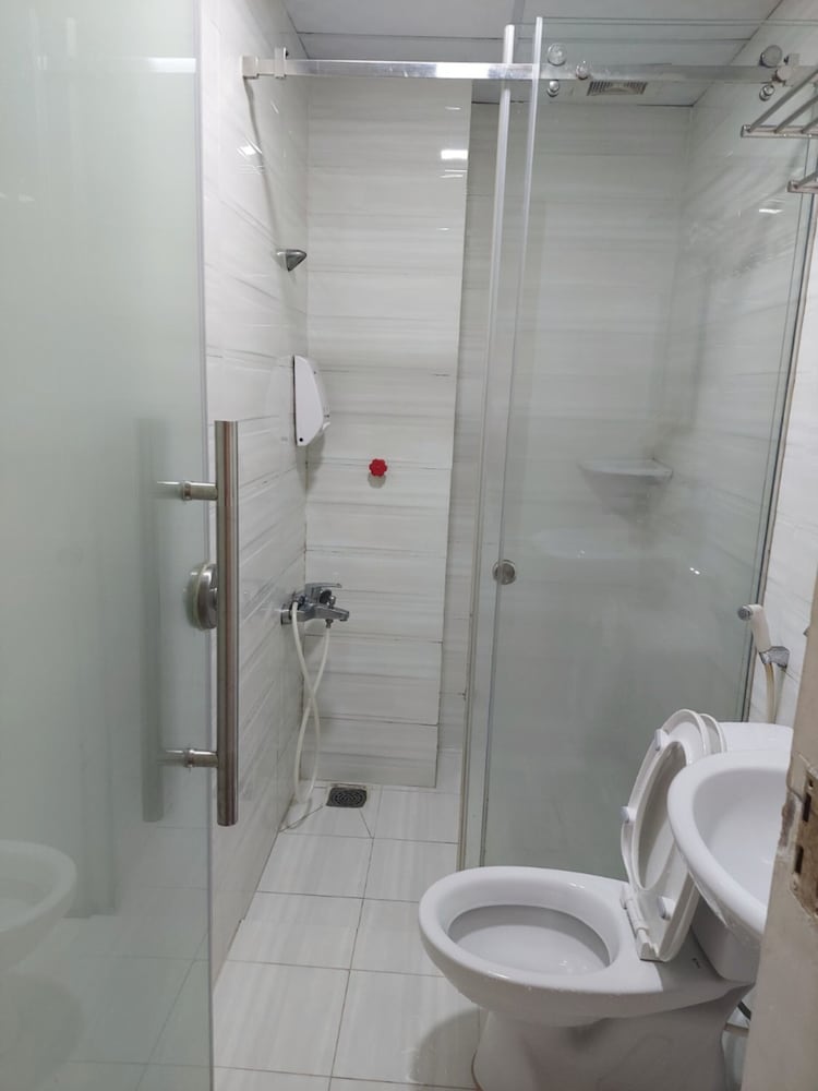 Ailen Garden II Hotel 32/33