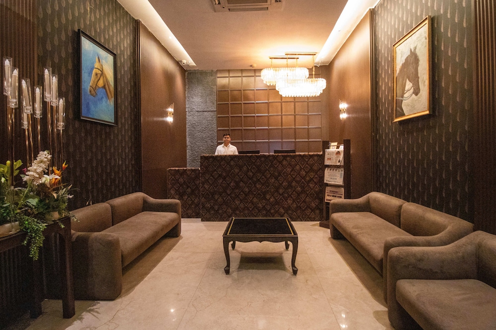 Gulf Hotel 33/49