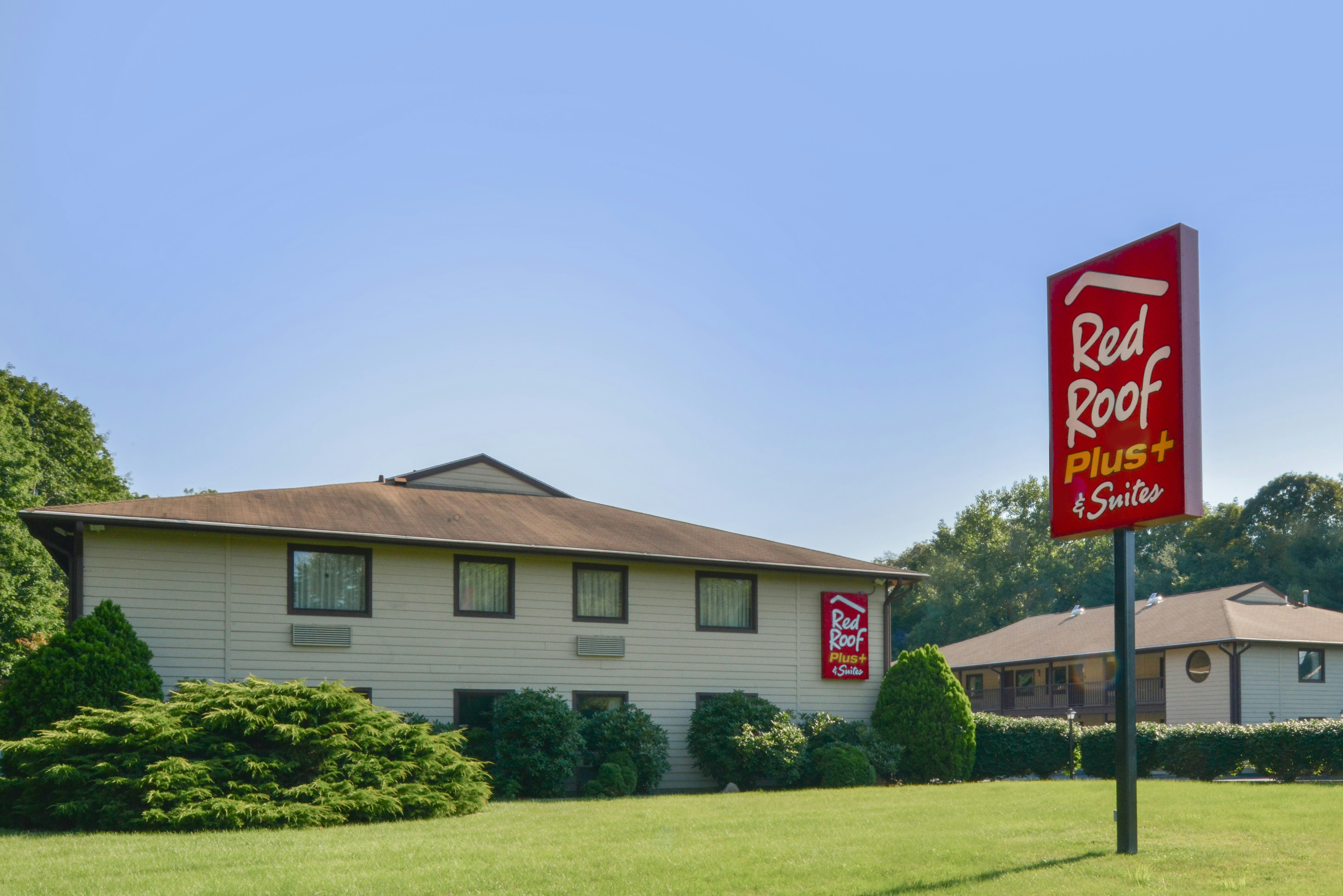 Red Roof Inn Plus and Suites Guilford 7/8