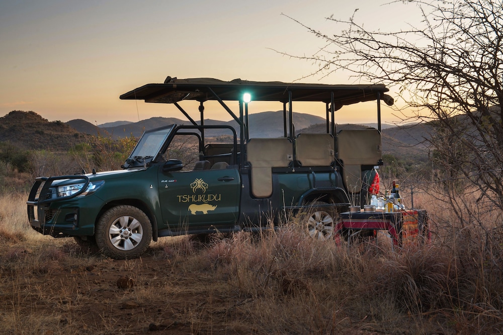 TSHUKUDU BUSH LODGE 37/49