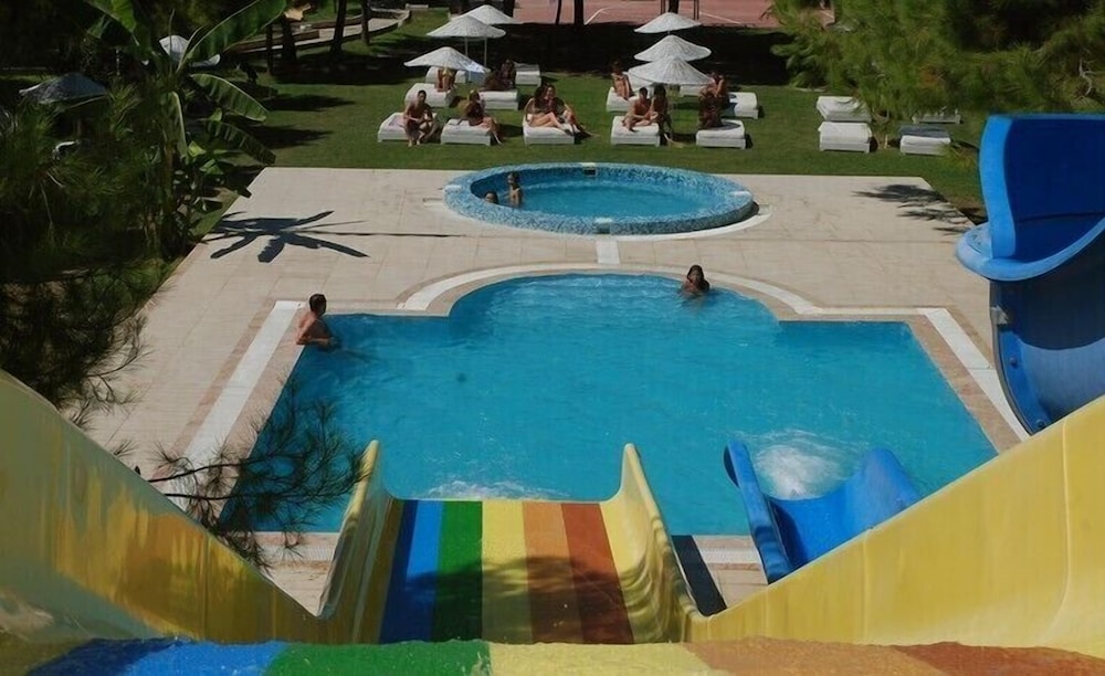 Hotel Flora Suites 14/14