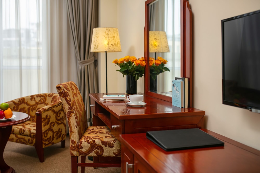 A25 Hotel - 705 Lac Long Quan 55/65