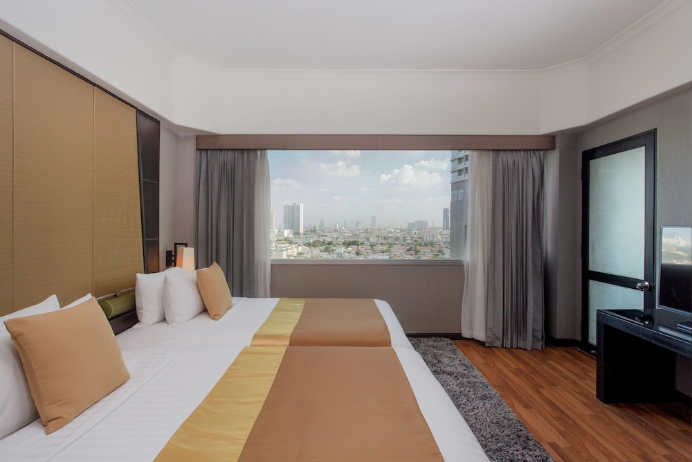 Ramada Plaza by Wyndham Bangkok Menam Riverside 7/30