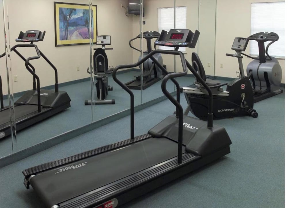 Studio 6 Extended Stay South Bend Mishawaka South IN 36/60