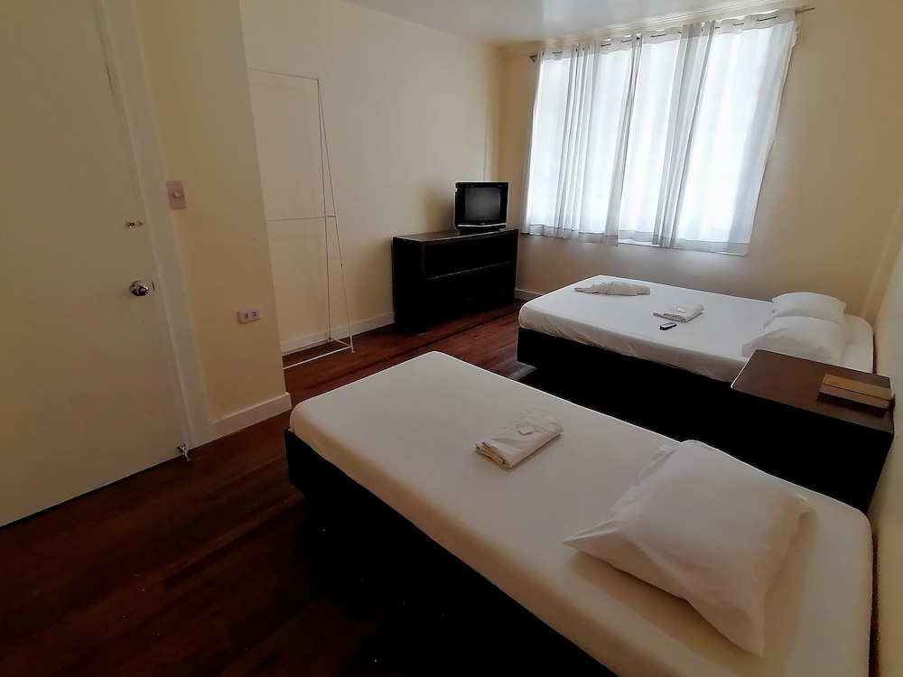 RB Bed and Breakfast 25/36