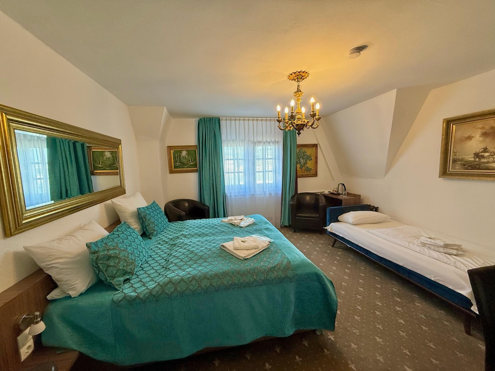 2 BEDROOMS, FAMILY, RIVER VIEW