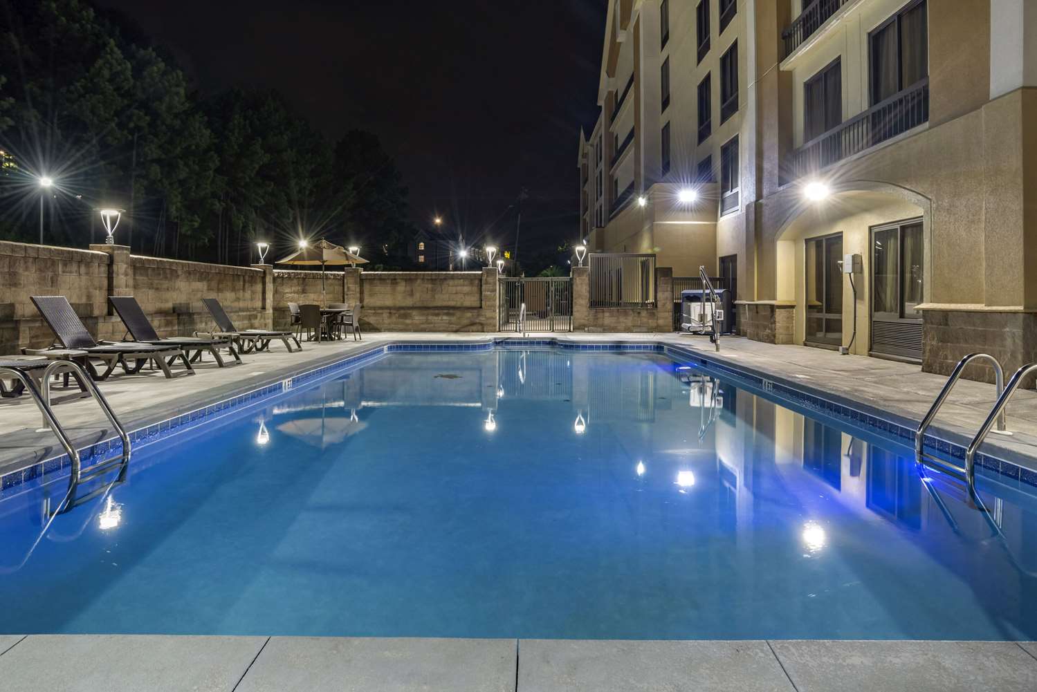 Comfort Inn Birmingham Homewood 13/27