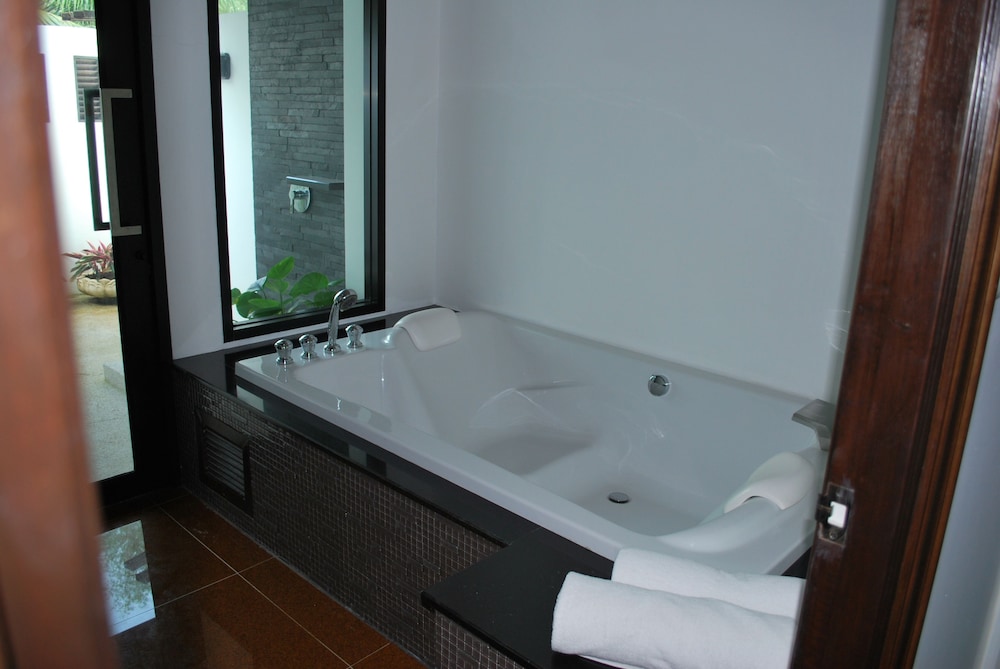 Ocean Breeze Residence 44/50