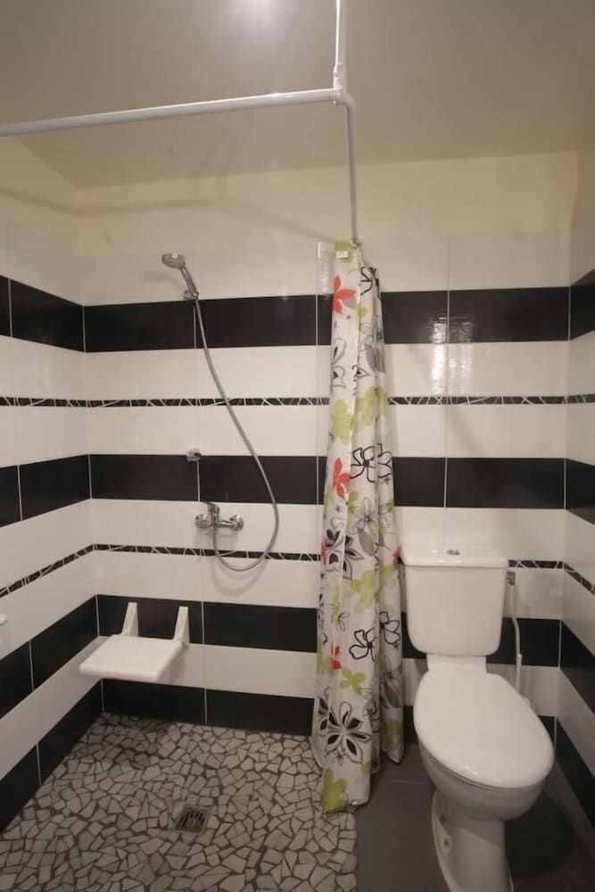 LUXOR BASTILLE HOTEL 21/61