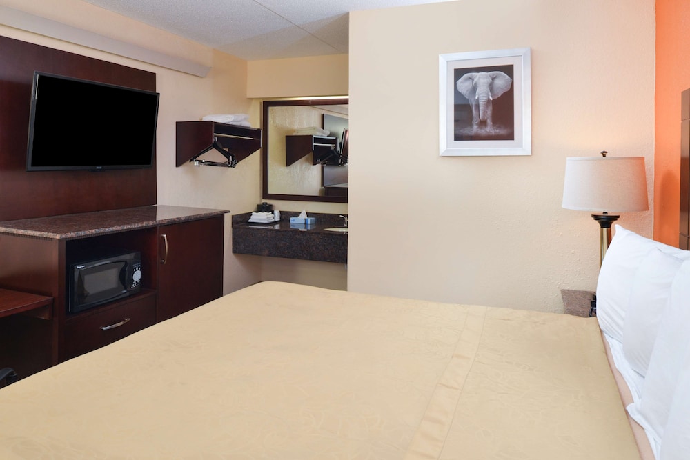 Room, King Bed, Smoking