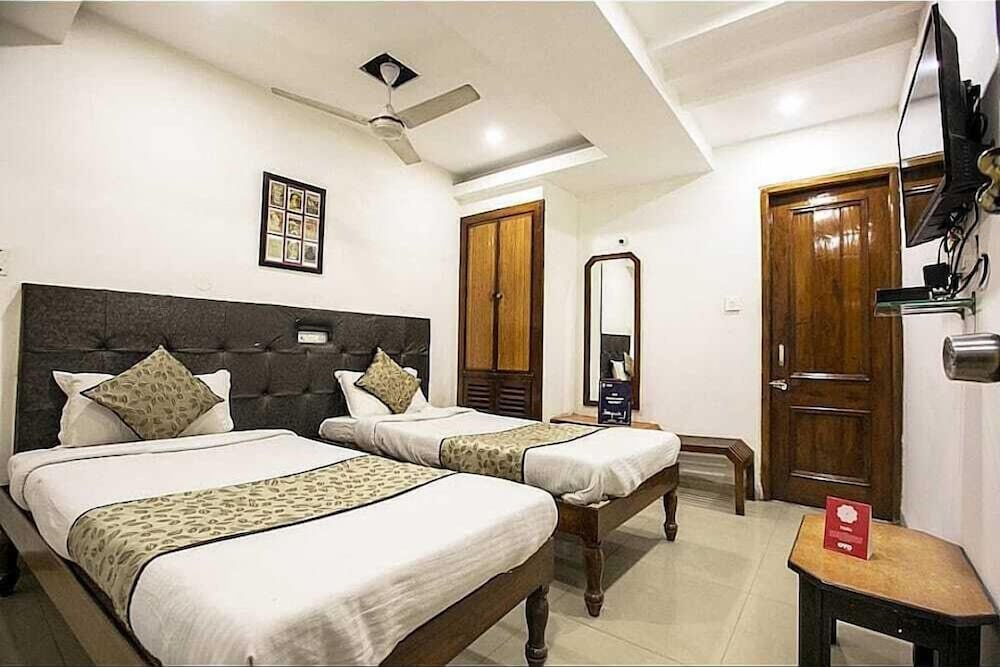 PATHIK HOTEL 13/32