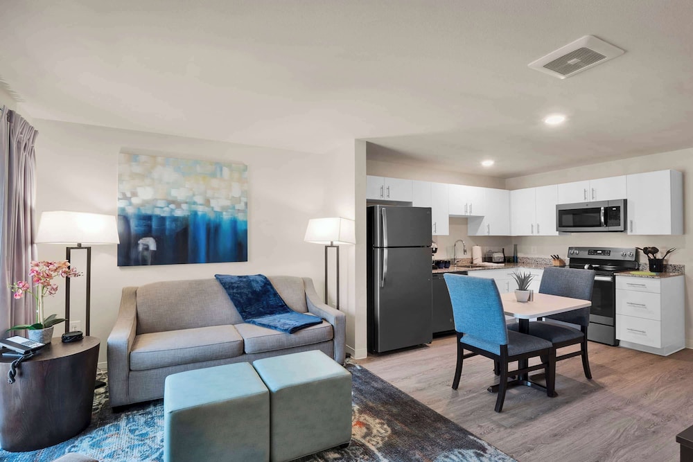 WaterWalk Extended Stay by Wyndham Charlotte - Arrowood 37/63