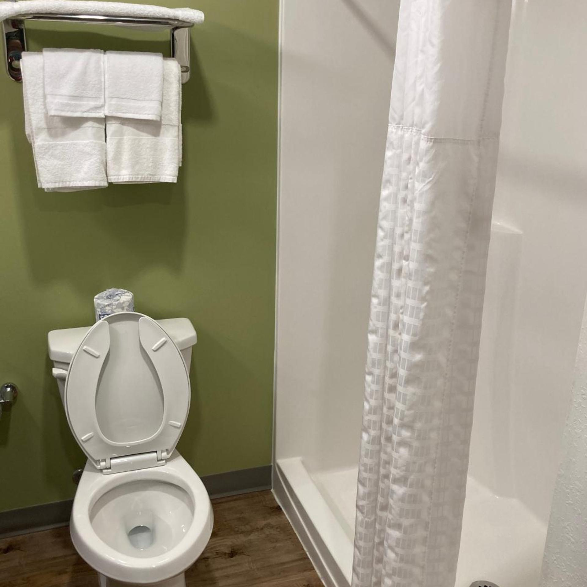 WoodSpring Suites Cherry Hill 22/24