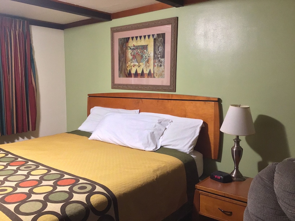 Relax Inn Bloomsburg 8/33