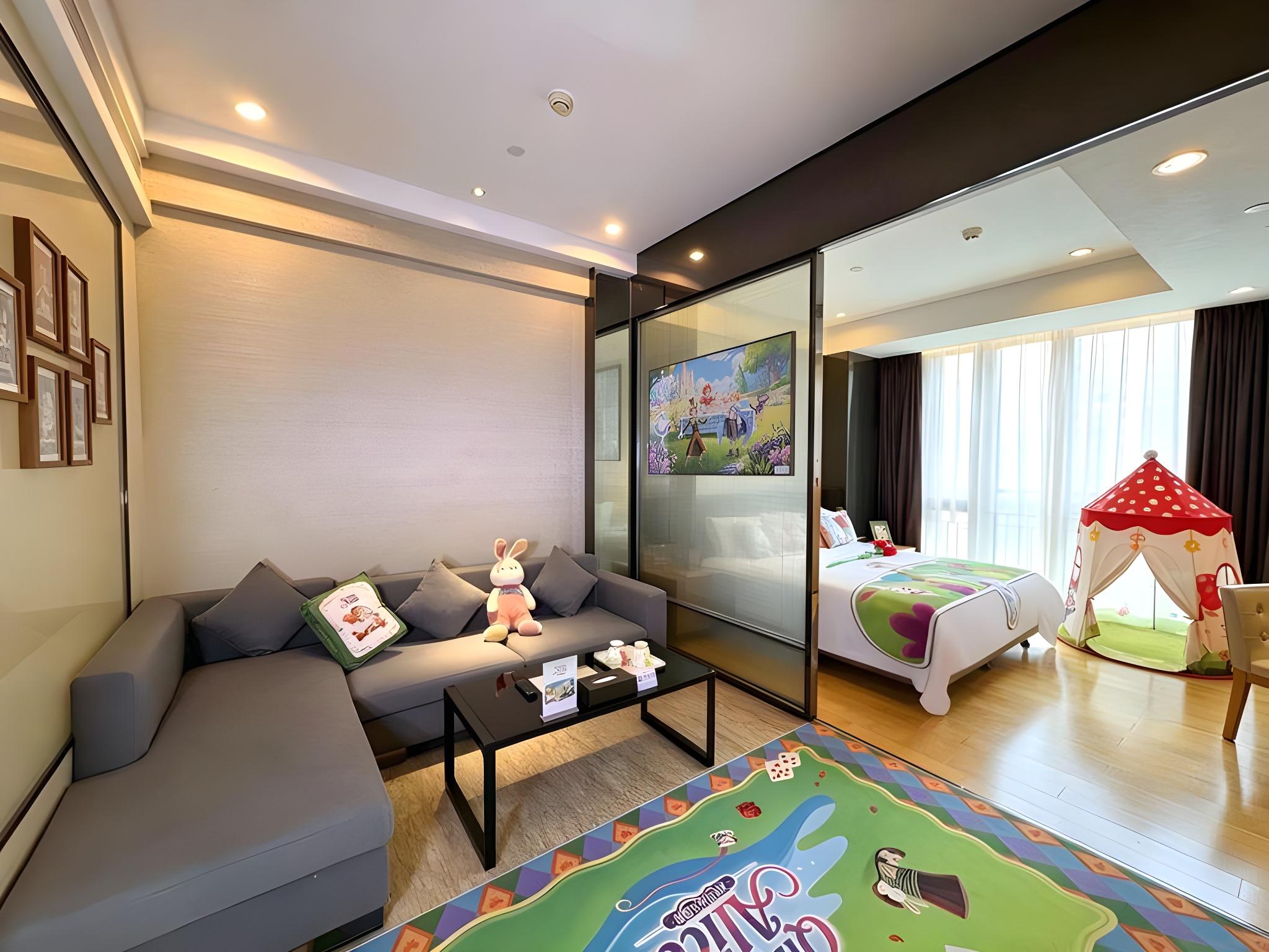 Alice, Suite, Apartment, Queen Bed