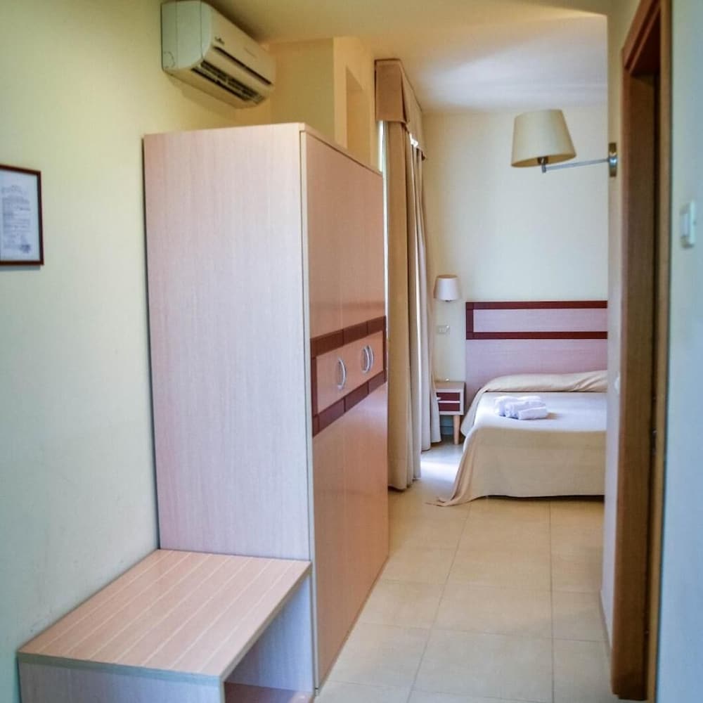 HOTEL MILOMAX 67/68