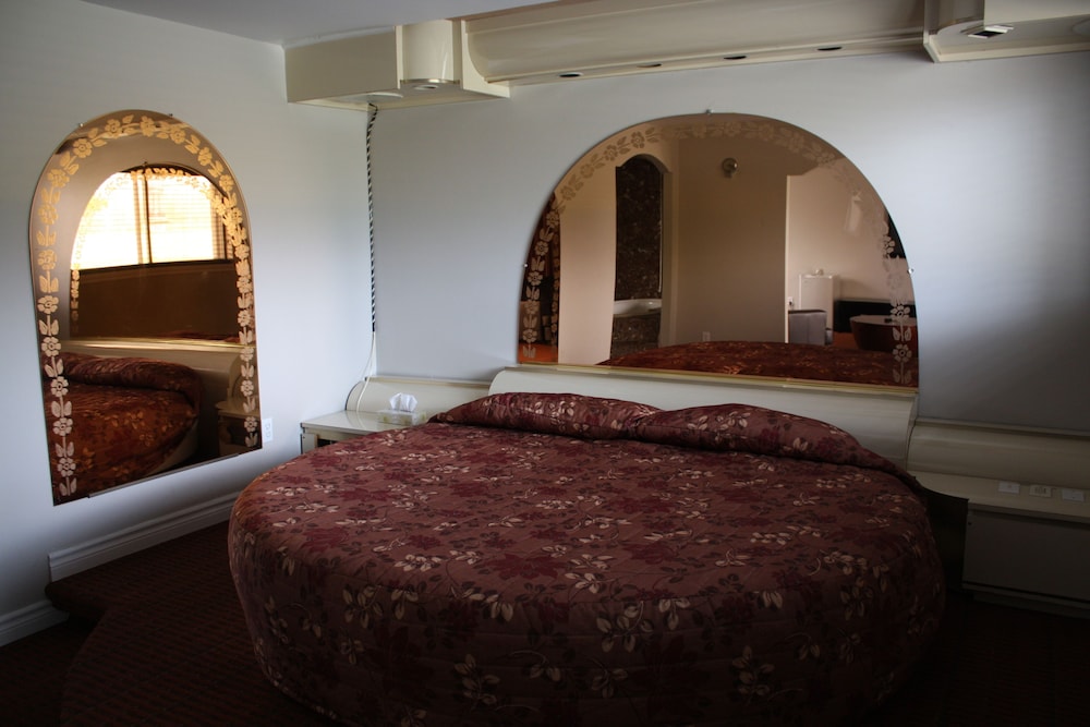 Grand Motel Saint Hubert 15/33