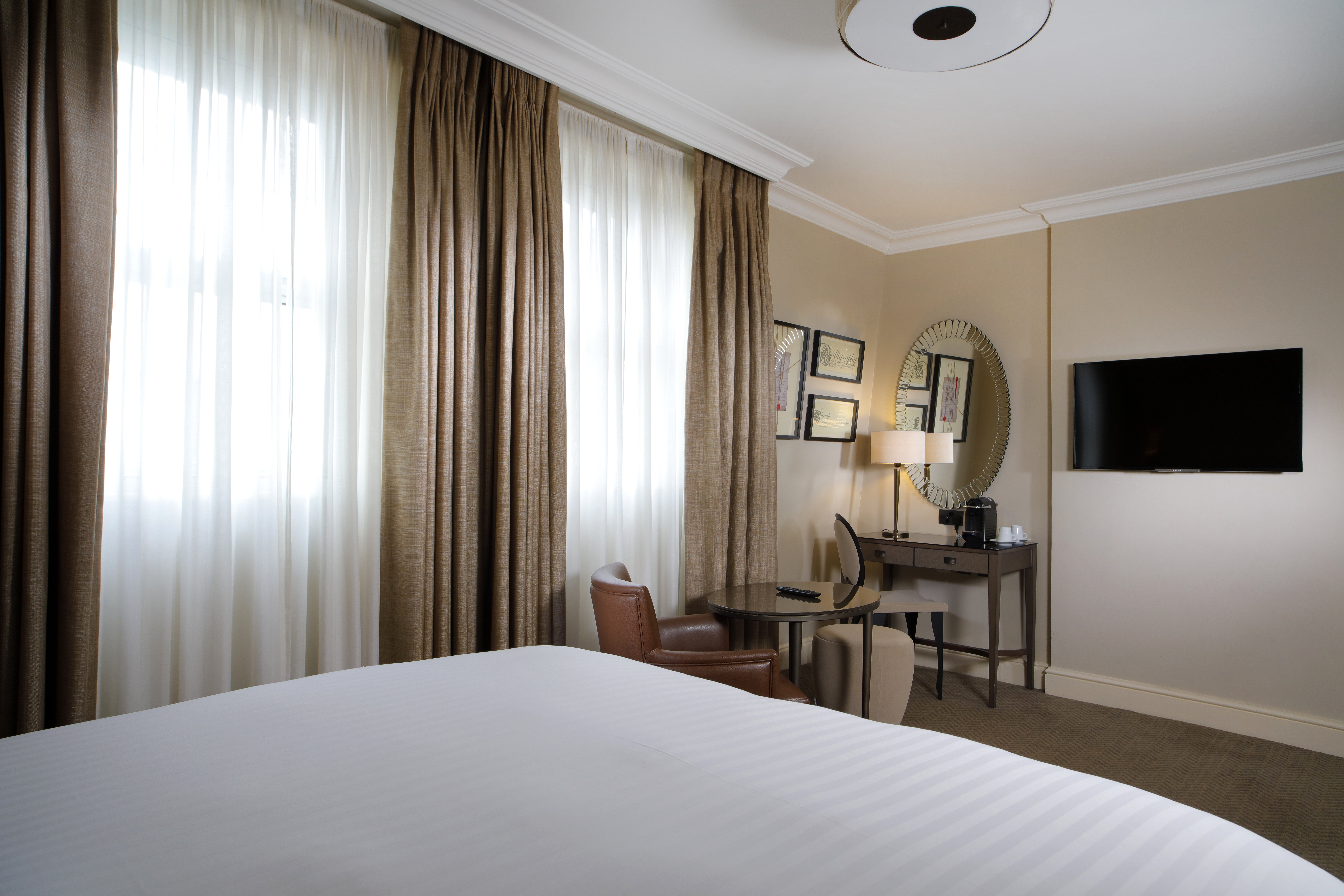 The Castle Hotel Windsor 18/50