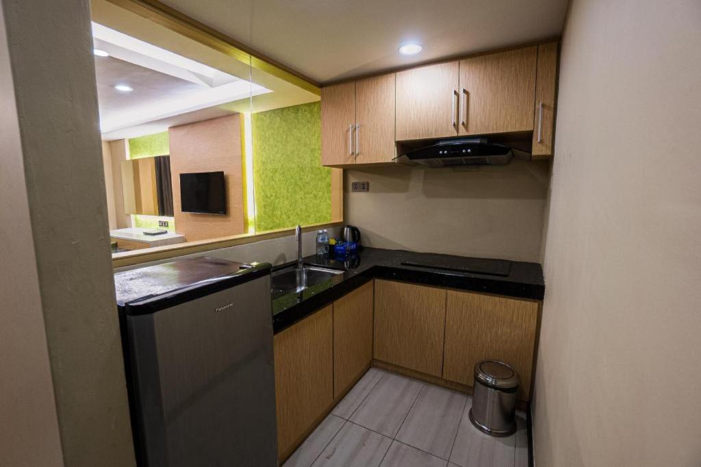 JC Mark Hotel 53/53