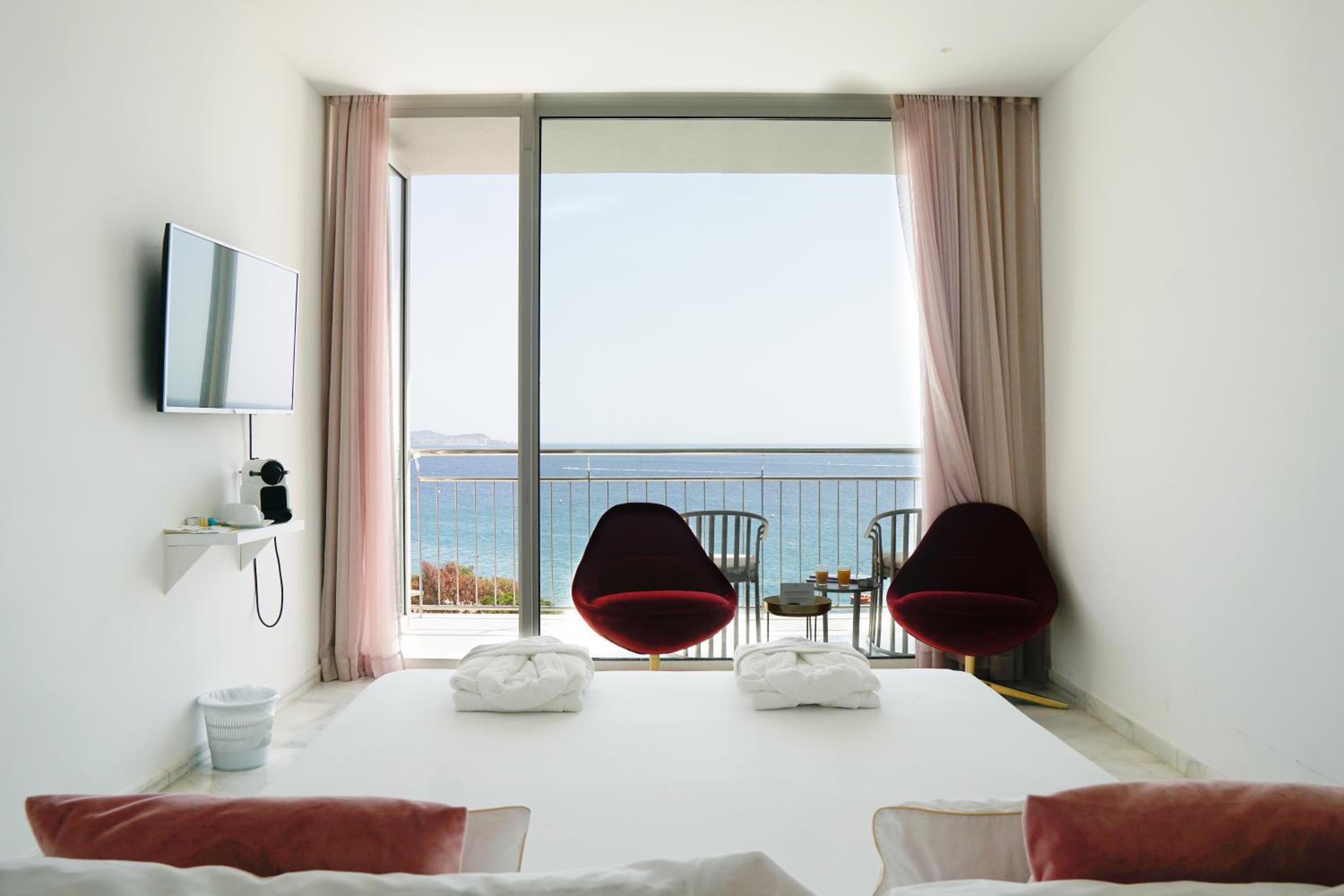 Room, Double Bed, Side Sea View، Hotel Aromar 2/3