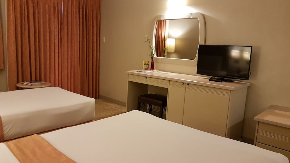 Riviera Mansion Hotel 24/45