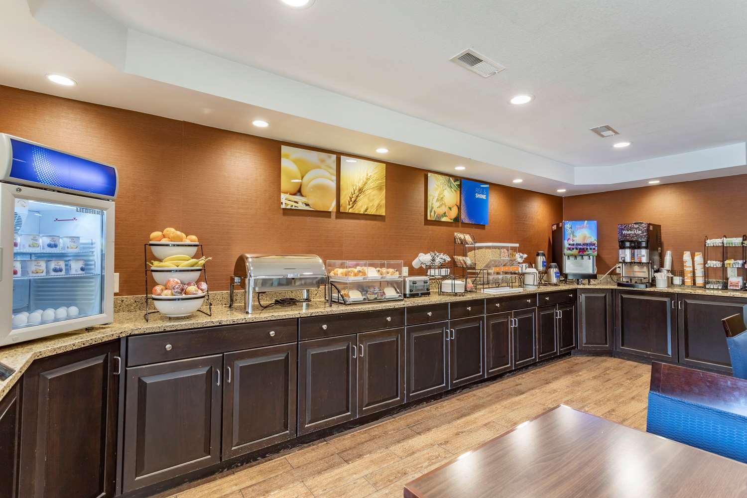 Comfort Inn Biltmore West 23/25