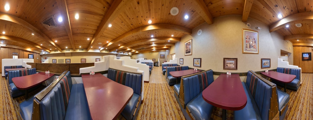Thunderbird Lodge 27/48