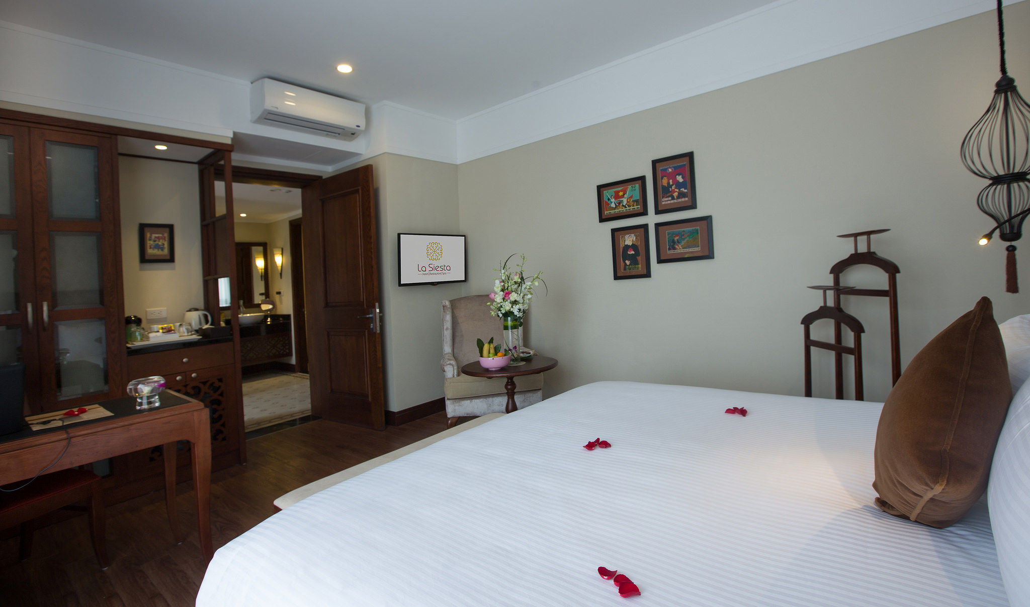 rooms