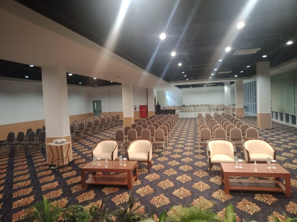 Luxury Inn Arion Hotel 46/56