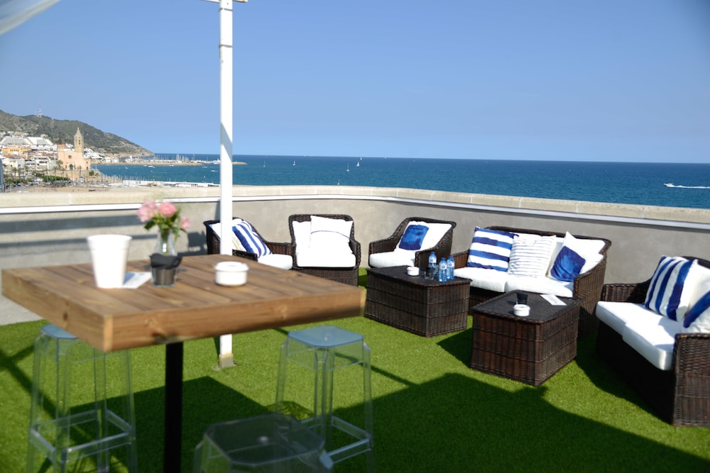 Mediterraneo Sitges Hotel Apartments 42/50