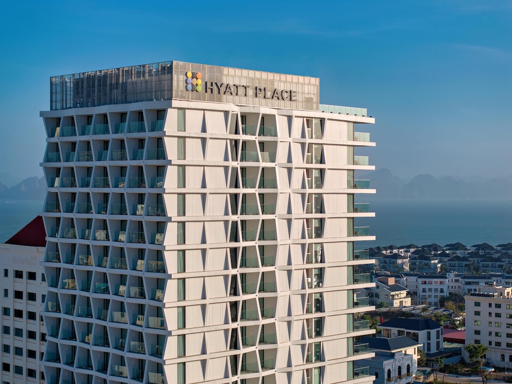 Hyatt Place Ha Long Bay, Bai Chay 2/50