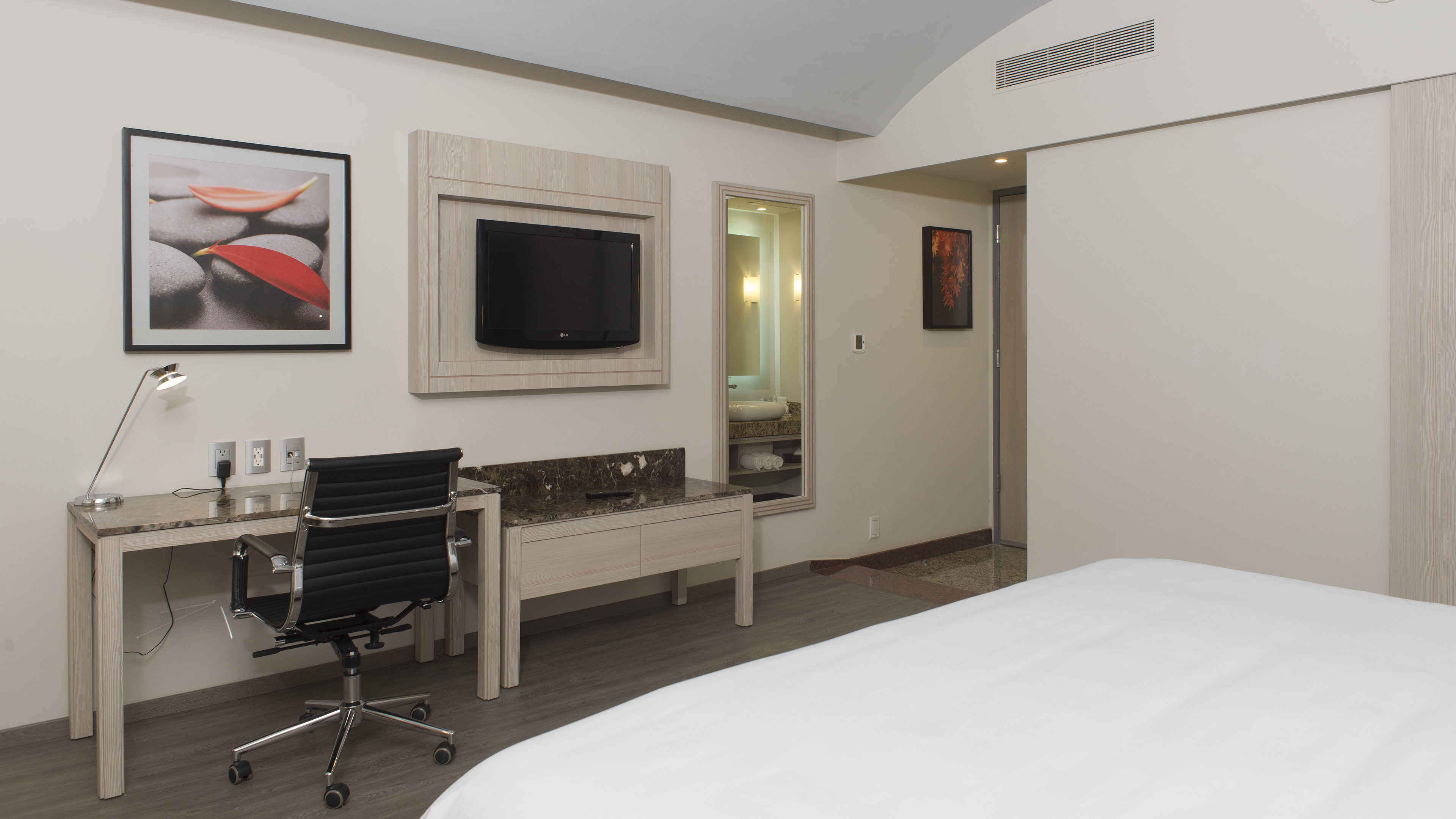 HOLIDAY INN EXPRESS MEXICO - TOREO 56/58