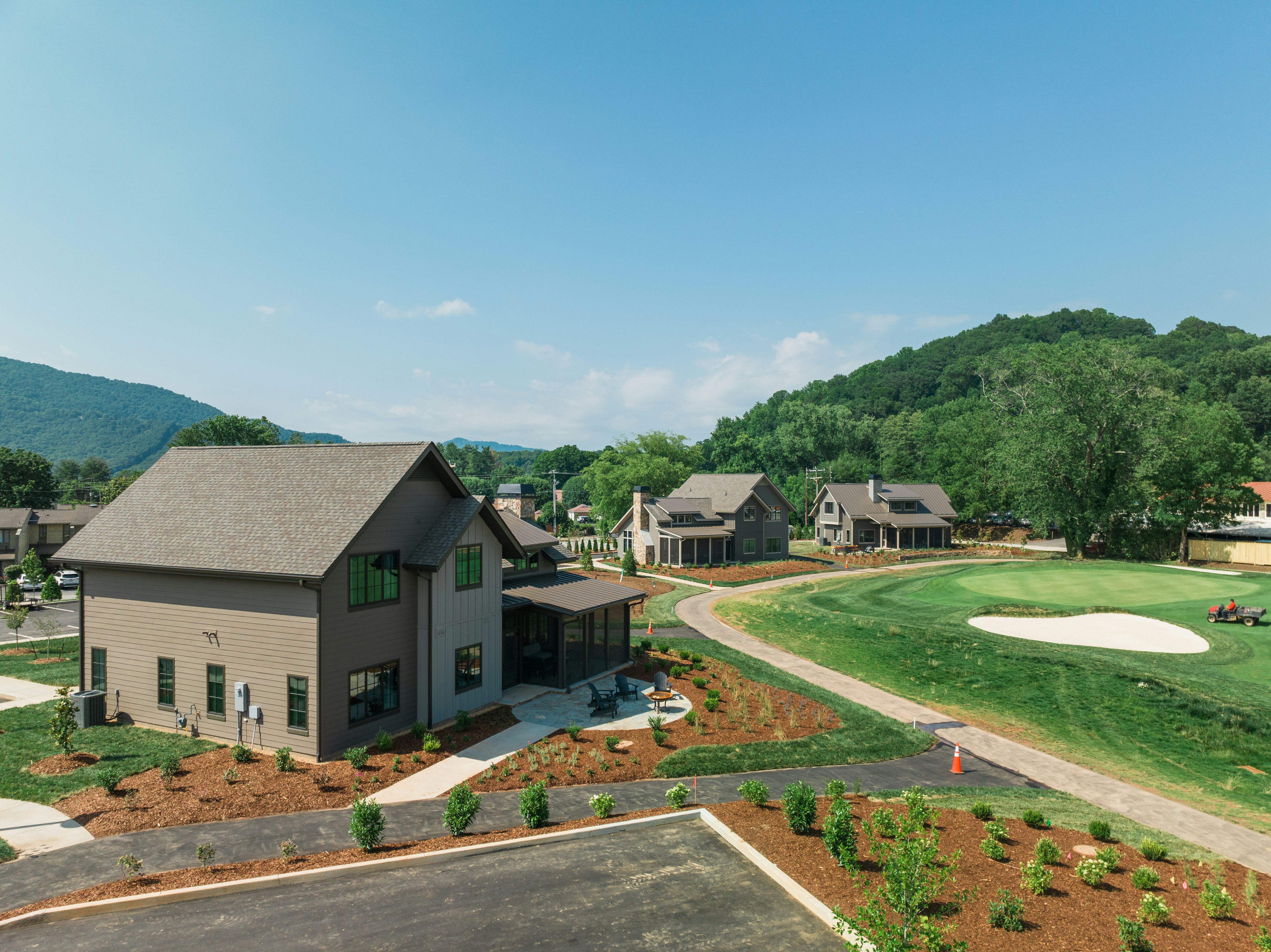 Waynesville Inn and Golf Club, Tapestry Collection by Hilton 67/72