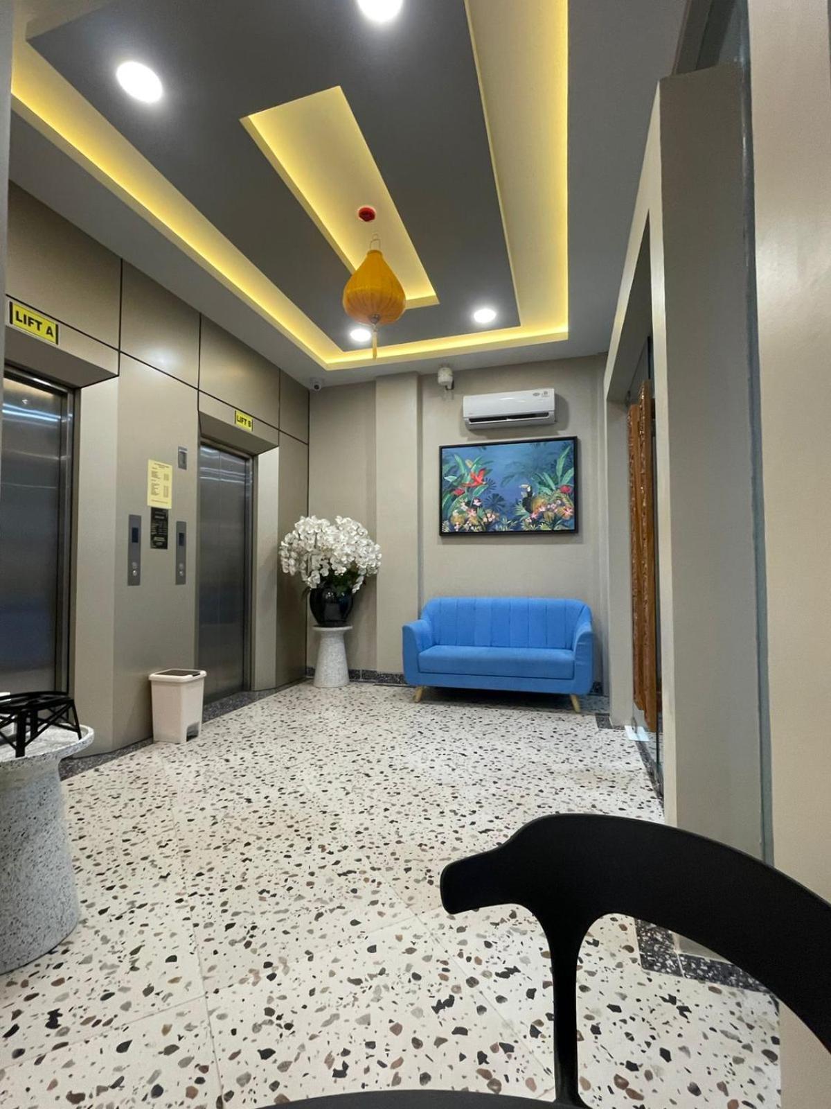 Hotel With OK 43/50