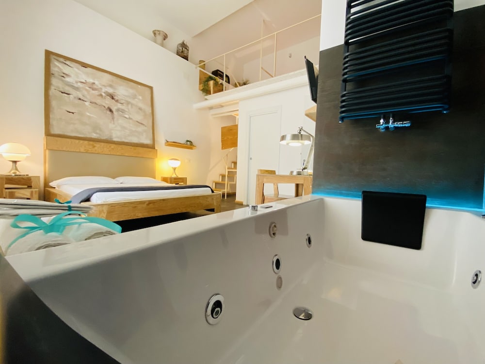AQUAROOMS 44/50