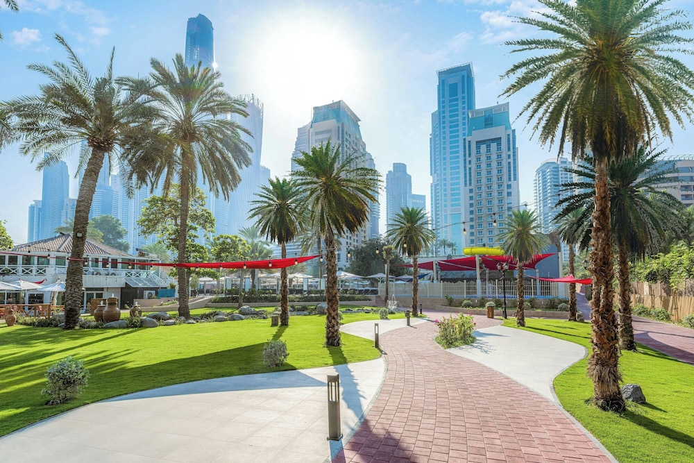 Al Habtoor Grand Resort, Autograph Collection 66/75