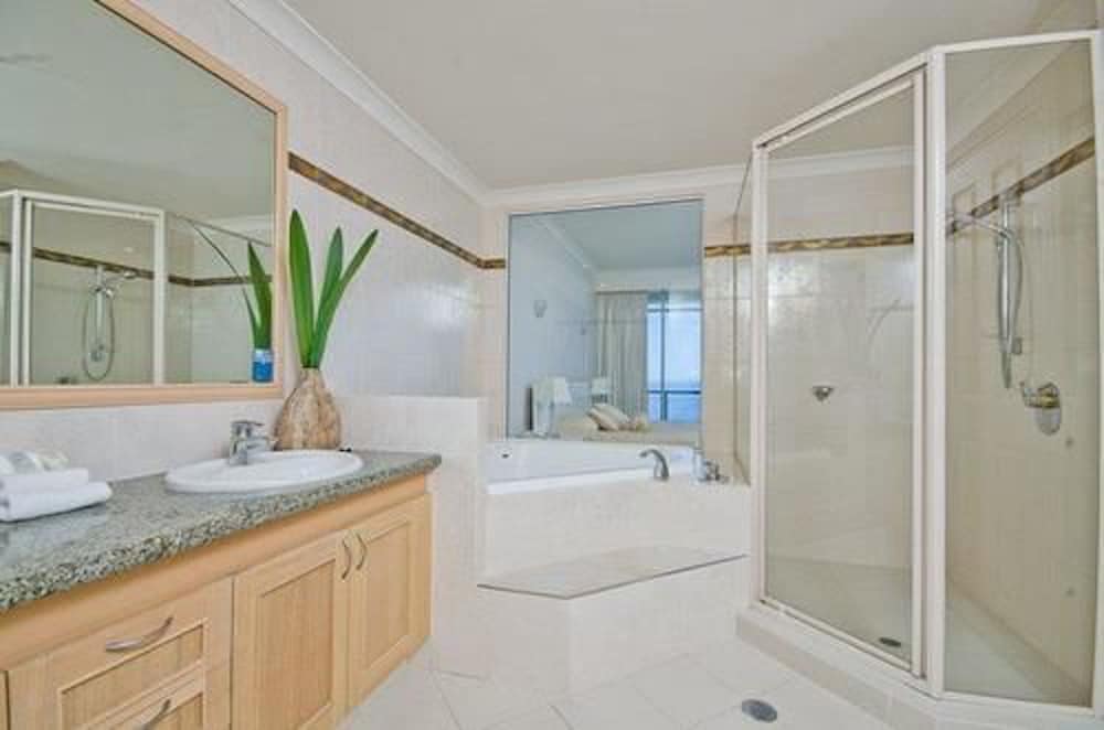 Oceana On Broadbeach 74/75