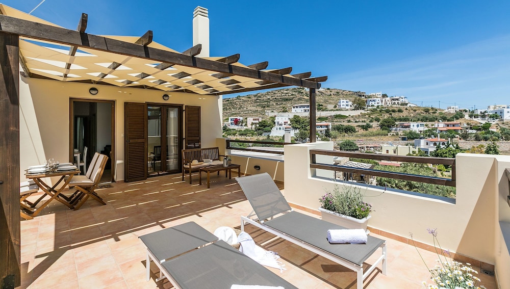 Syra Suites 23/50