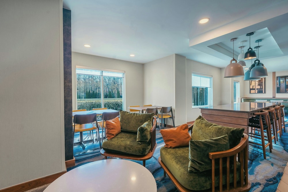 Fairfield Inn Suites by Marriott Atlanta Kennesaw 28/50