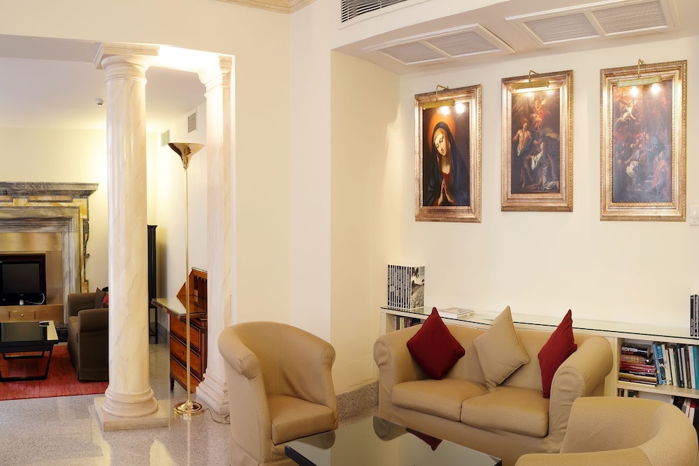 Albergo Santa Chiara Hotel Rome 38/49