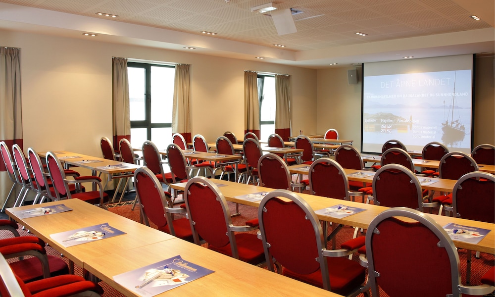 Thon Hotel Saga 34/39